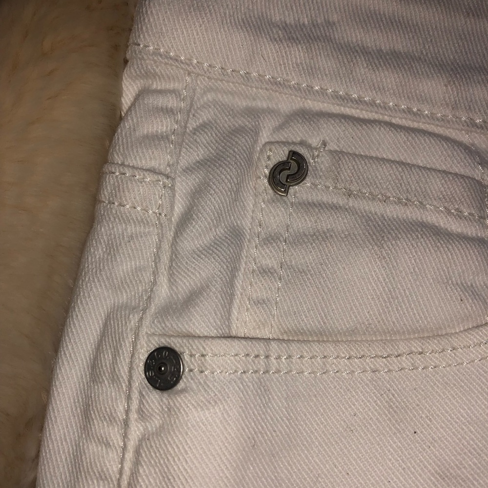 Denizen by Levi’s White Denim Skirt - Picture 6 of 6